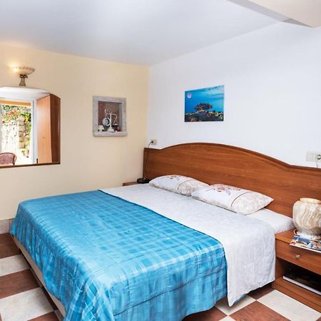 Apartmani Kamena Ruza Будва Екстериор снимка