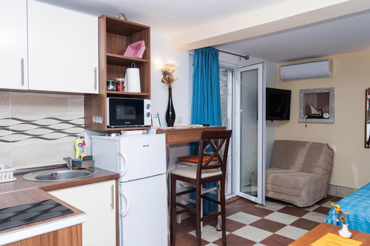 Apartmani Kamena Ruza Будва Екстериор снимка